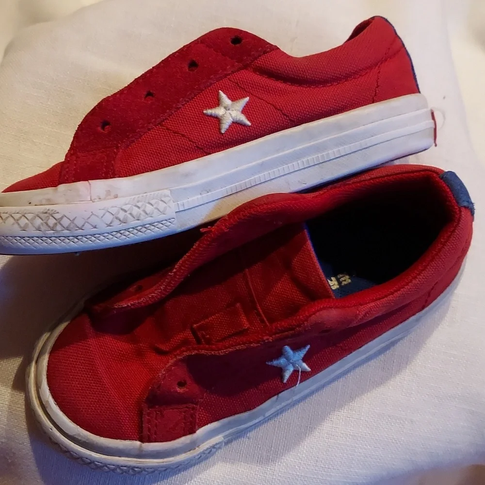 Converse low tops size 8 boys red white